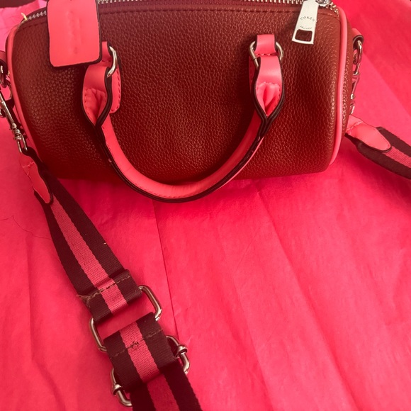 Coach - Picture 5 of 5